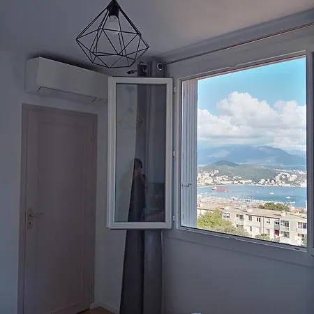 Apartment Lumineux Vue Panoramique Ajaccio (Corsica)