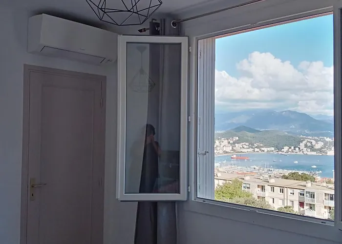 Appartement Lumineux Vue Panoramique Ajaccio (Corsica)